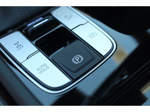 Used 2025 Hyundai Santa Cruz SE image 20