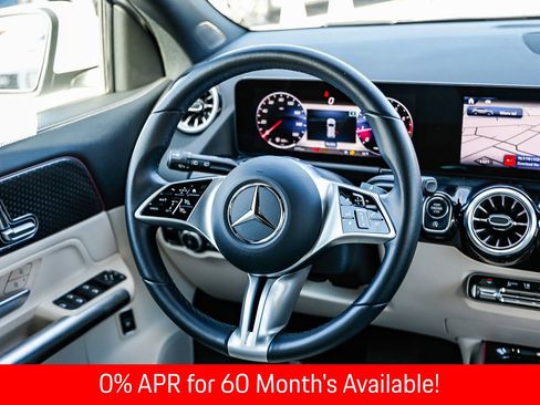 Certified 2025 Mercedes-Benz GLA 250 4MATIC image 10