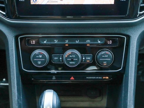 Used 2023 Volkswagen Atlas Cross Sport SEL AWD/4WD image 19