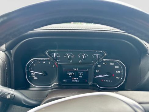 Used 2020 GMC Sierra 1500 SLT RWD image 18