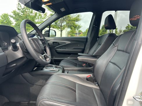 Used 2023 Honda Passport TrailSport image 24