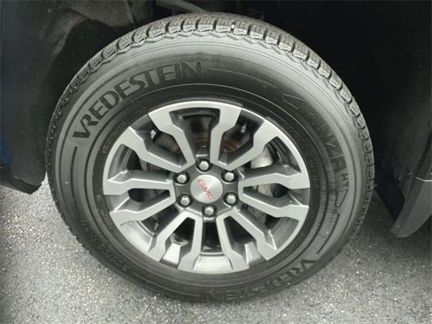Used 2022 GMC Sierra 1500 AT4 w/ AT4 Preferred Package image 34