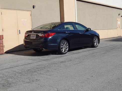 Used 2011 Hyundai Sonata SE w/ Navigation & Sunroof Pkg 4 image 3