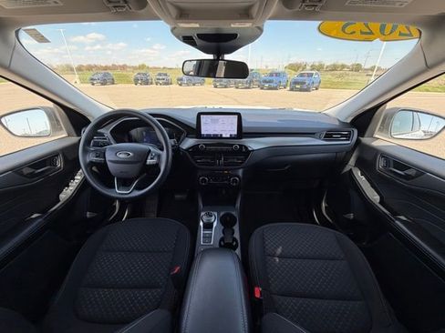 Used 2025 Ford Escape Active AWD/4WD image 27