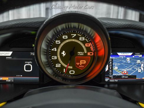 Used 2021 Ferrari 812 Superfast RWD image 14