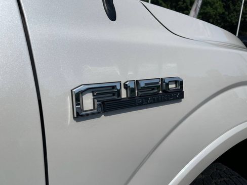 Used 2016 Ford F150 Platinum w/ Equipment Group 701A Luxury AWD/4WD image 11