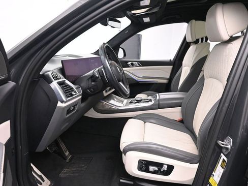 Used 2023 BMW X7 M60i w/ Executive Package image 12