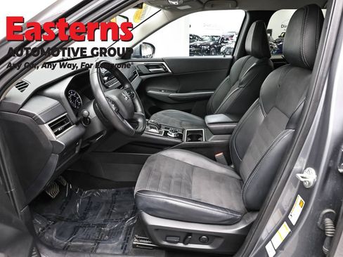 Used 2024 Mitsubishi Outlander SE FWD image 14