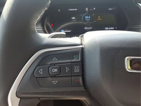 Used 2024 Jeep Grand Cherokee Altitude AWD/4WD image 19