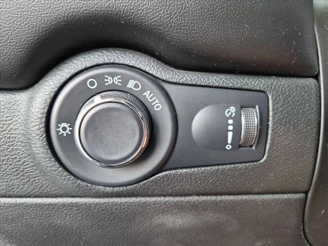 Used 2023 Dodge Durango SXT RWD image 27