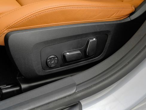 Used 2025 BMW 330i xDrive Sedan image 35