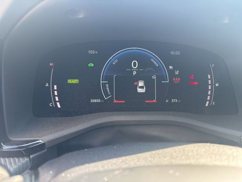 Used 2025 Toyota Camry SE w/ Convenience Package FWD image 7
