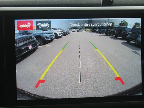 Used 2024 Jeep Wrangler Unlimited Sahara w/ Technology Group AWD/4WD image 8