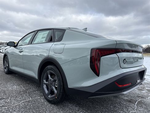 New 2025 Kia K4 LXS image 6