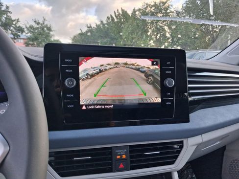 New 2026 Volkswagen Jetta SE image 10