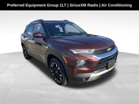 Used 2023 Chevrolet TrailBlazer LT w/ Convenience Package AWD/4WD image 1