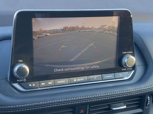 Certified 2021 Nissan Rogue S image 3