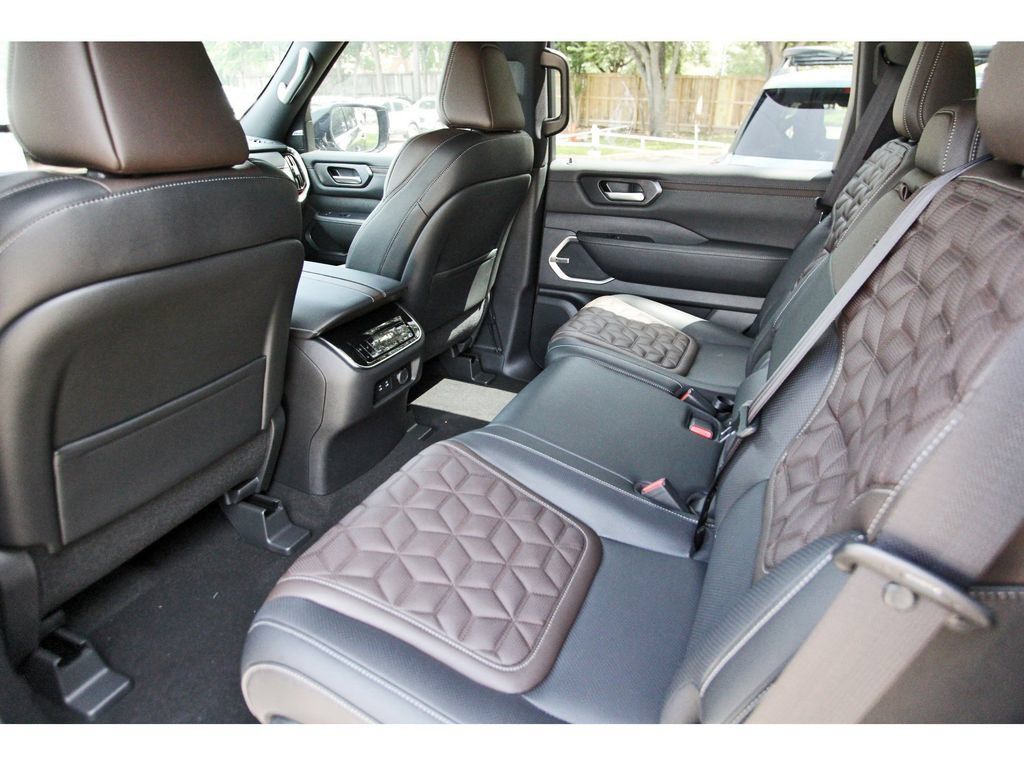 New 2026 Nissan Armada Platinum Reserve AWD/4WD image 11