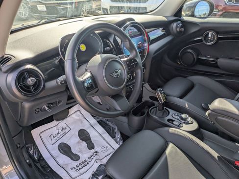 Used 2023 MINI Cooper SE image 9