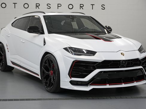 Used 2020 Lamborghini Urus AWD/4WD image 1
