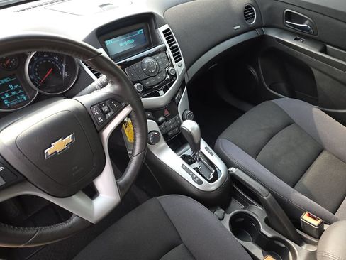 Used 2014 Chevrolet Cruze LT FWD image 23