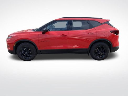 Used 2023 Chevrolet Blazer LT w/ Convenience Package FWD image 3