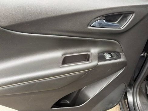 Used 2022 Chevrolet Equinox Premier AWD/4WD image 32