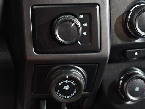 Used 2018 Ford F150 XLT w/ Equipment Group 302A Luxury AWD/4WD image 31