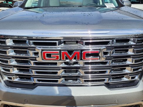 New 2026 GMC Acadia Denali w/ Super Cruise Package image 10