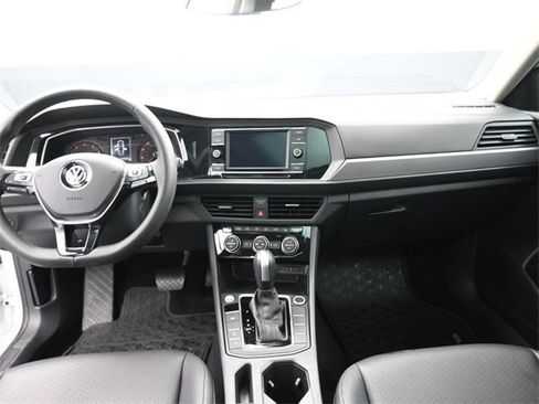 Used 2020 Volkswagen Jetta SE image 24