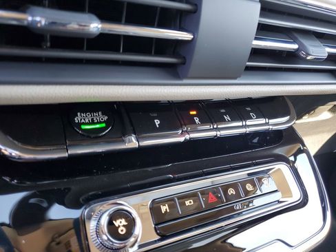 New 2026 Lincoln Corsair Premiere FWD image 28