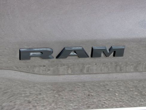 Used 2024 RAM 1500 Laramie AWD/4WD image 18