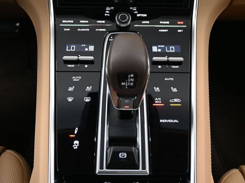 Certified 2021 Porsche Panamera Turbo S AWD/4WD image 18