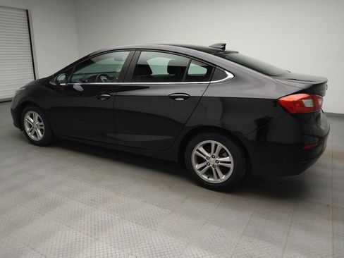Used 2018 Chevrolet Cruze LT FWD image 3