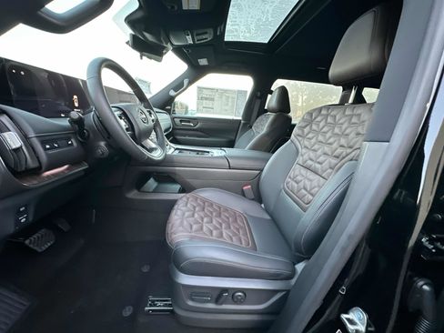 New 2026 Nissan Armada Platinum image 21