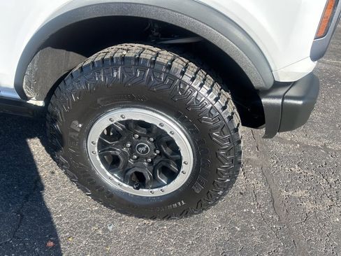 Used 2022 Ford Bronco Badlands image 29