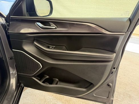 Used 2021 Jeep Grand Cherokee L Laredo w/ Luxury Tech Group I RWD image 12