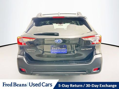 Used 2023 Subaru Outback Premium AWD/4WD image 9