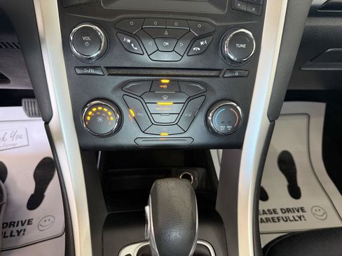 Used 2014 Ford Fusion SE w/ Equipment Group 201A FWD image 15