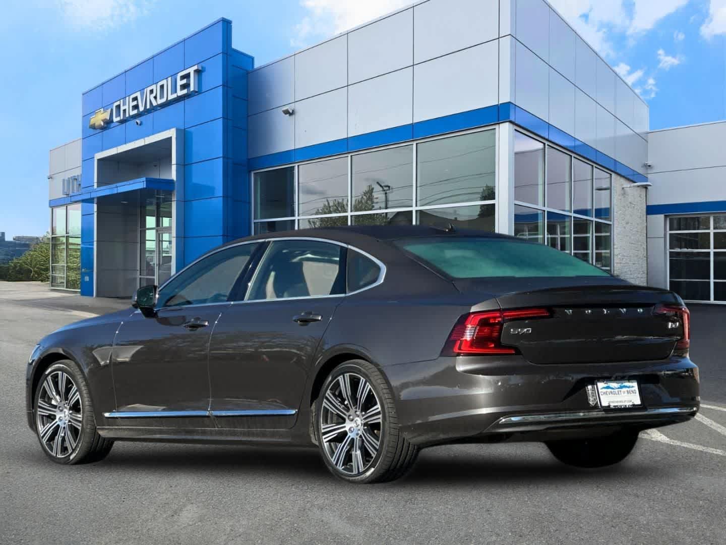 Used 2023 Volvo S90 B6 Plus w/ Protection Package Premier AWD/4WD image 6
