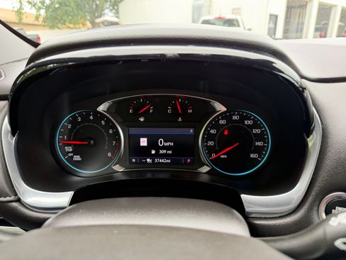 Used 2023 Chevrolet Traverse LT w/ LT Premium Package AWD/4WD image 16