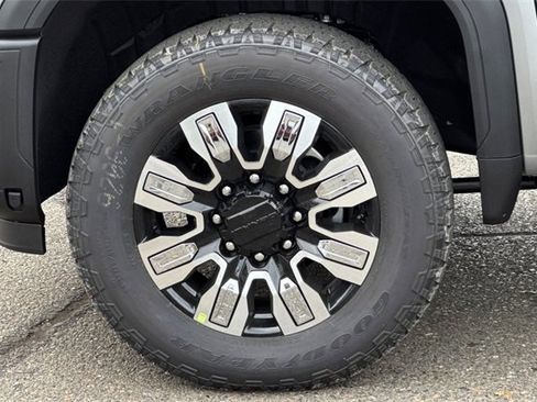 New 2026 GMC Sierra 2500 Denali w/ Denali Reserve Package image 32