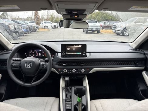 Used 2025 Honda Accord SE image 21
