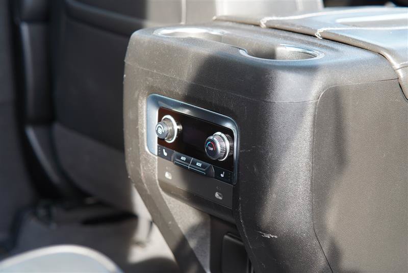 Used 2021 GMC Yukon Denali w/ Denali Premium Package AWD/4WD image 95