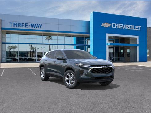 New 2026 Chevrolet Trax LS w/ LS Convenience Package FWD image 1