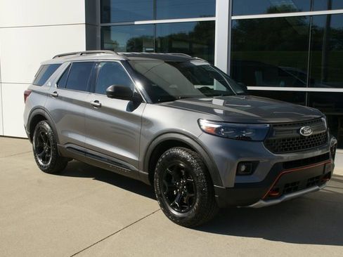 Used 2022 Ford Explorer Timberline image 2