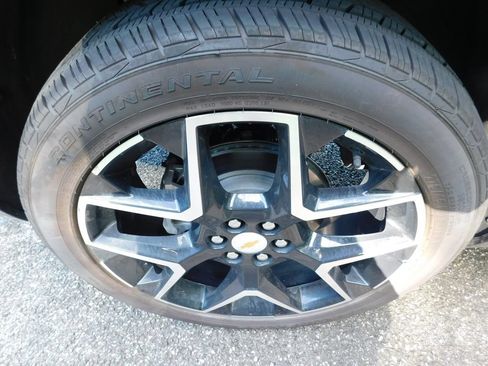 Used 2025 Chevrolet Traverse High Country w/ LPO, Illumination Package FWD image 7