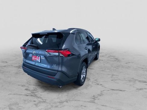Used 2025 Toyota RAV4 LE AWD/4WD image 10