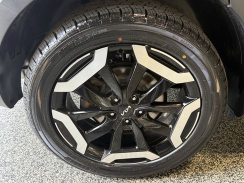 Used 2023 Kia Telluride S AWD/4WD image 29