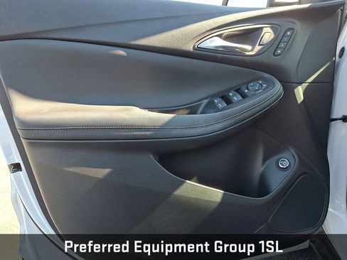 Used 2022 Buick Encore GX Essence w/ Experience Buick Package image 15